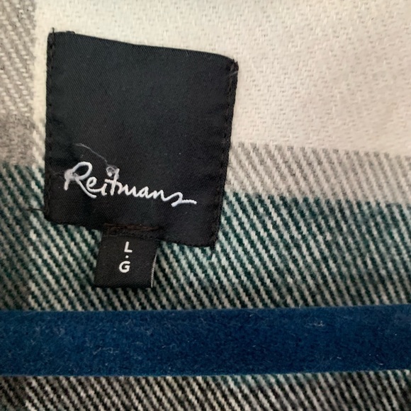Reitmans plaid green and cream shacket size large - Picture 2 of 5